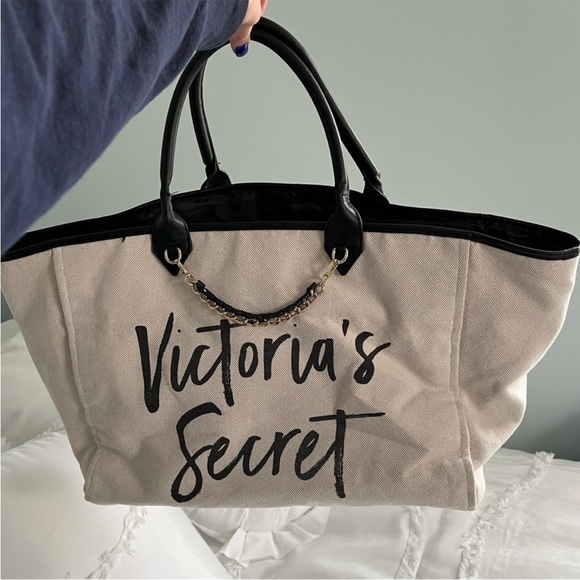 Victoria’s Secret Tote Bag - Picture 3 of 7